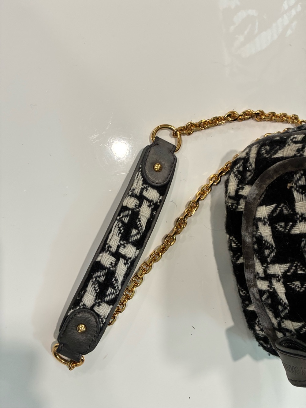 Juicy Couture-Vintage herringbone pattern fabric with branded zipper pulls. - Picture 4 of 16